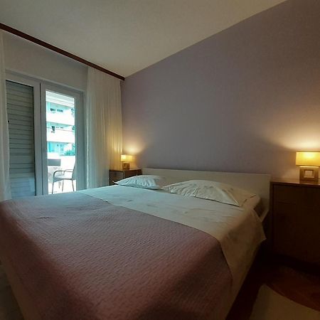 Omis Apartmani Mouse Zimmer foto
