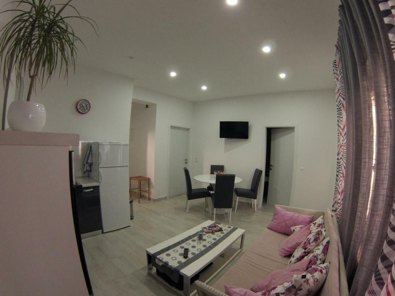 Omis Apartmani Mouse Exterior foto